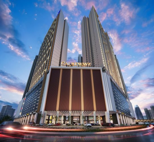 grand entrance of retail